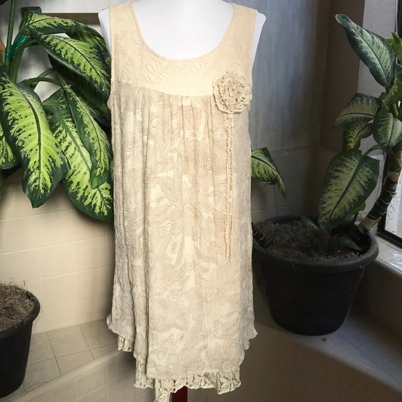 Forever 21 Dresses & Skirts - Forever 21 cream Boho dress with lace trim